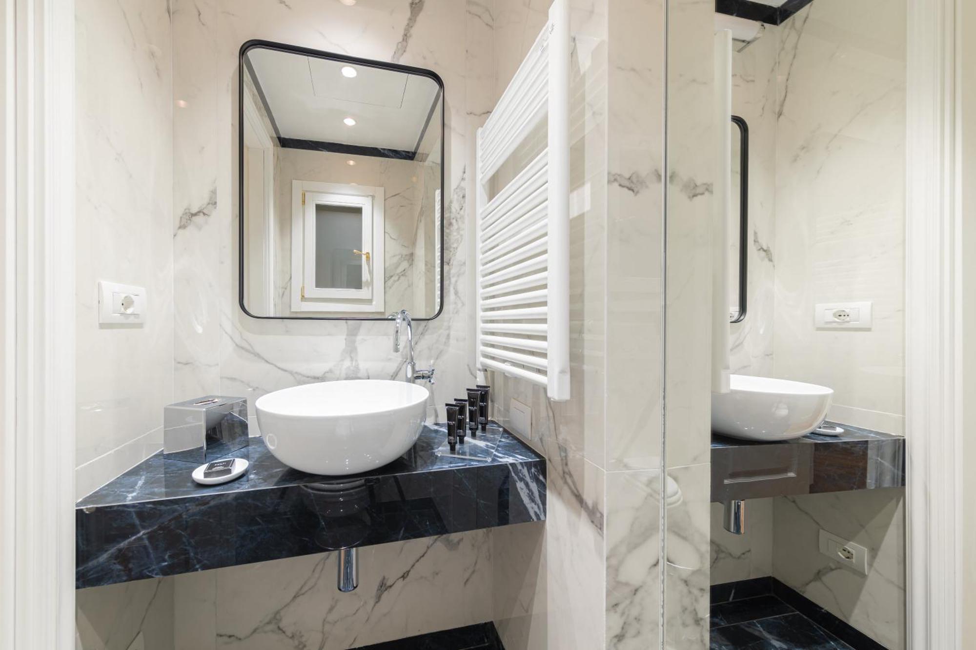 Algila Luxury Torrigiani Apartments Florence Exterior photo