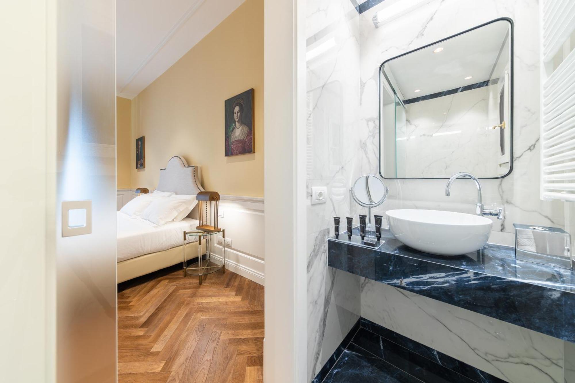 Algila Luxury Torrigiani Apartments Florence Exterior photo